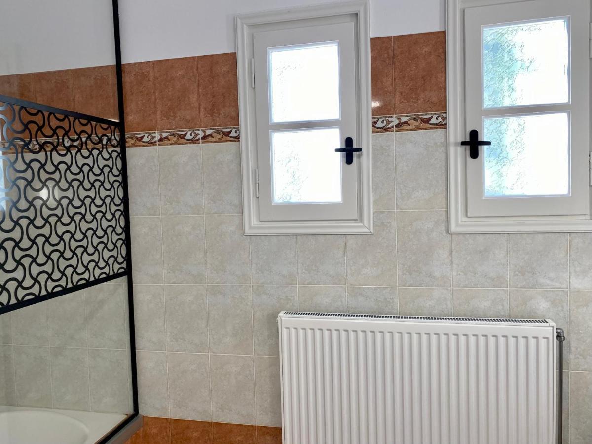 Porta Modern And Hospitable *